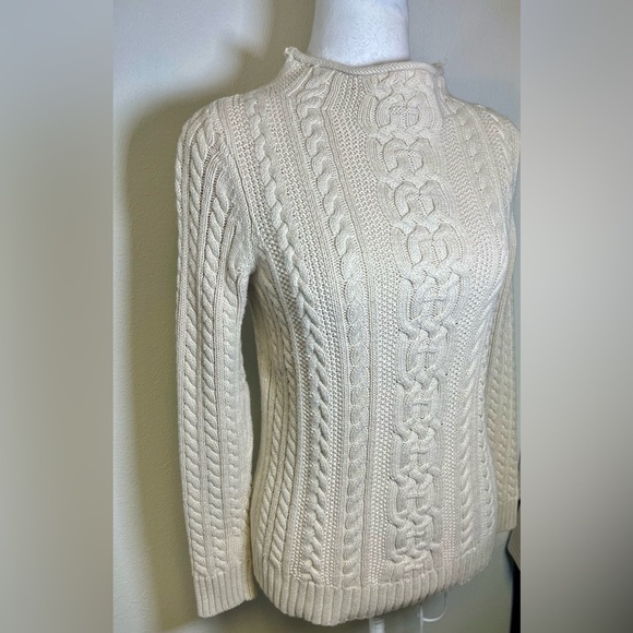 Croft & Barrow Women's Cable Knit Sweater Cream Color Preppy Classy Chic
Size XS - Picture 2 of 7